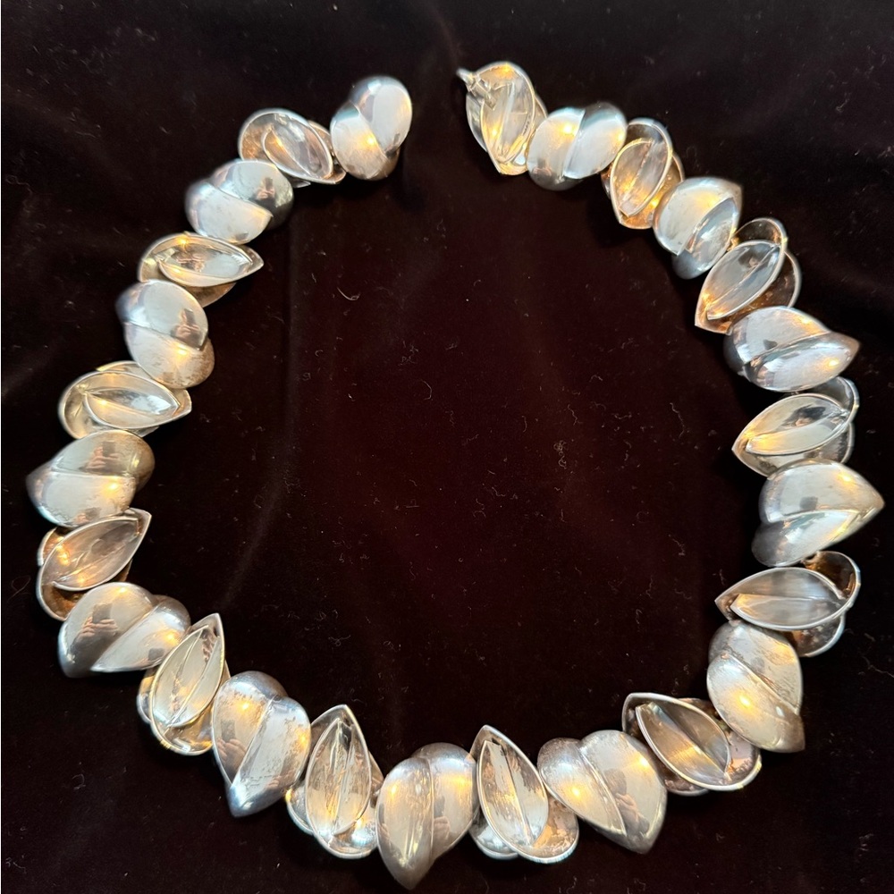 Tiffany & Co Rare Frank Gehry Hearts Necklace - 21”